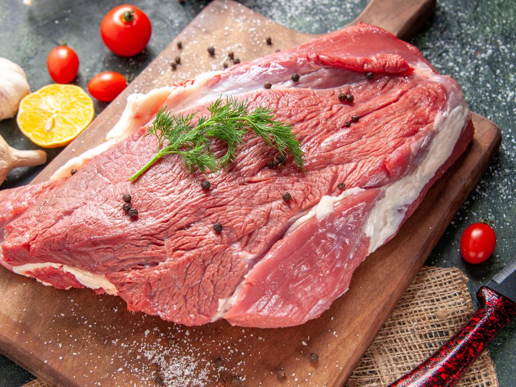 ВЖИВАННЯ ЧЕРВОНОГО М’ЯСА ПІДВИЩУЄ РИЗИК ЦУКРОВОГО ДІАБЕТУ 2 ТИПУ — ДОСЛІДЖЕННЯ