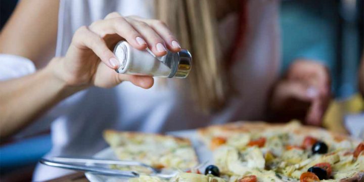 Відчуйте справжній смак їжі: як зменшити вживання солі та покращити здоров’я